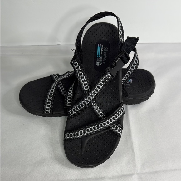 Skechers Black Sandals with‎ Metallic Accents - Picture 1 of 7
